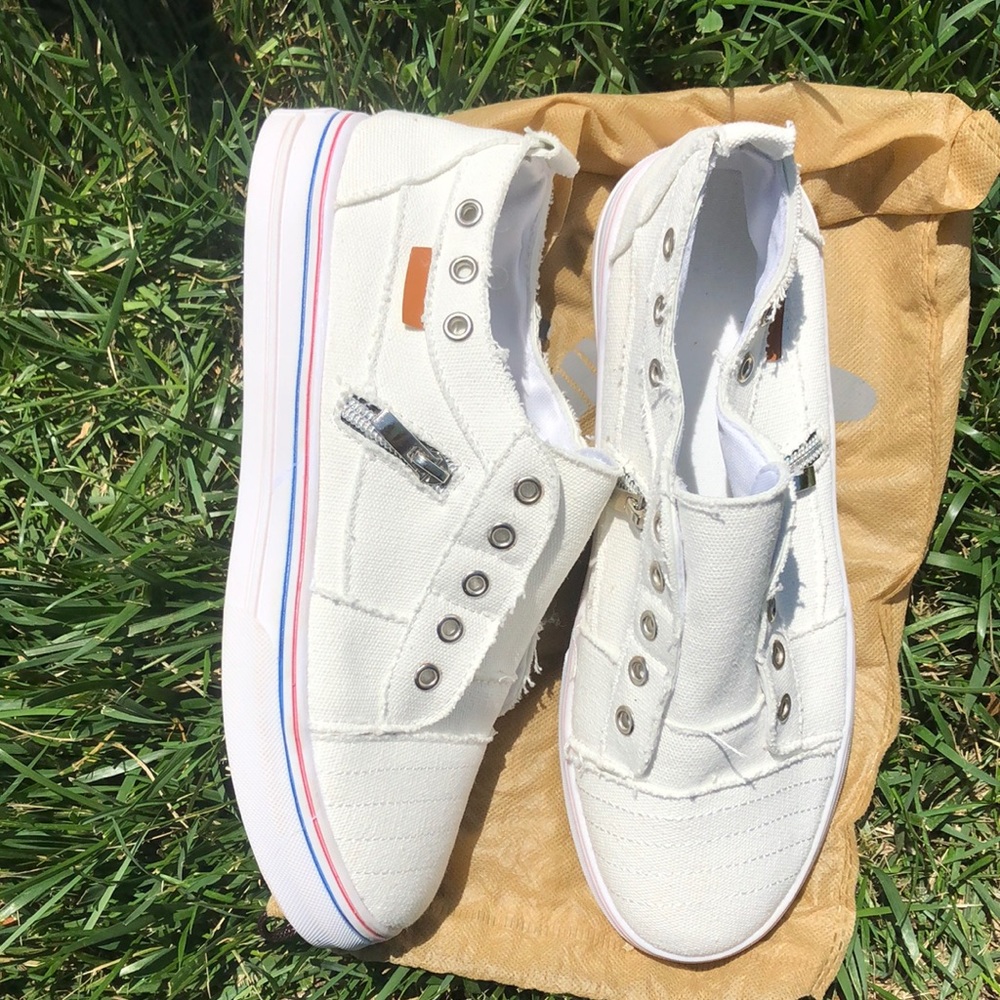 White shoes size 8